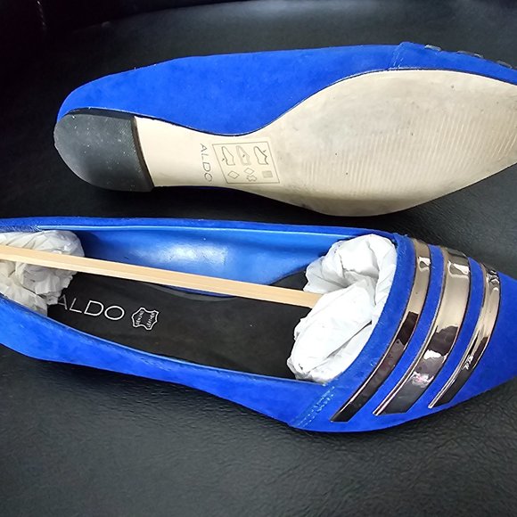 Blue suede flats - Picture 1 of 2
